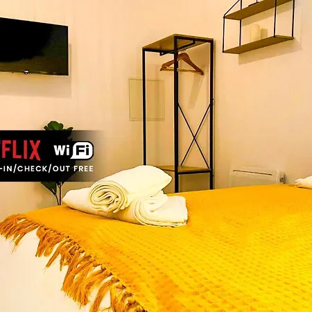Ng Suitehome: With Netflix & Free Parking Apartment Tourcoing