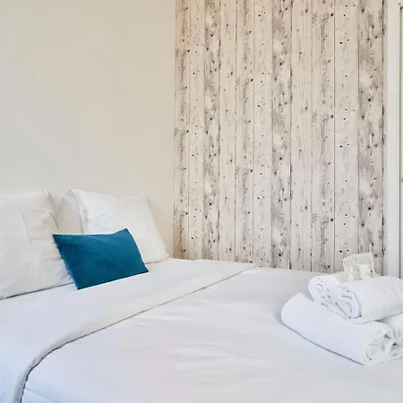 Ng Suitehome: With Netflix & Free Parking Apartment Tourcoing