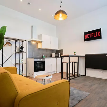Апартаменты Ng Prestige - Lille I Winoc - T2 - Netflix - Wifi - Cuisine - Parking Gratuit *